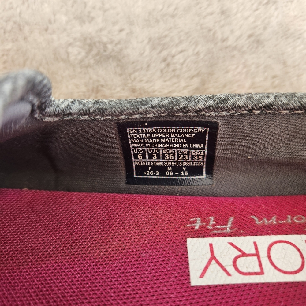 Skechers Memory Form Fit Slip on - Picture 8 of 8